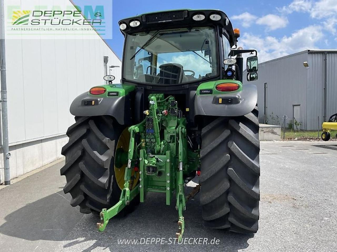 John Deere 6145r commandpro - Traktor: 2 kép. John Deere 6145r commandpro - Traktor: 2 kép.