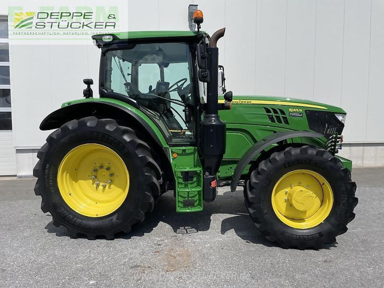 John Deere 6145r commandpro - Traktor: 4 kép. John Deere 6145r commandpro - Traktor: 4 kép.