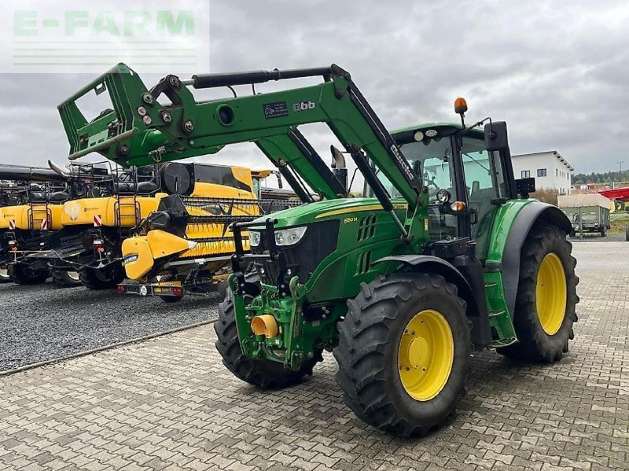 John Deere 6150 m - Traktor: 2 kép. John Deere 6150 m - Traktor: 2 kép.