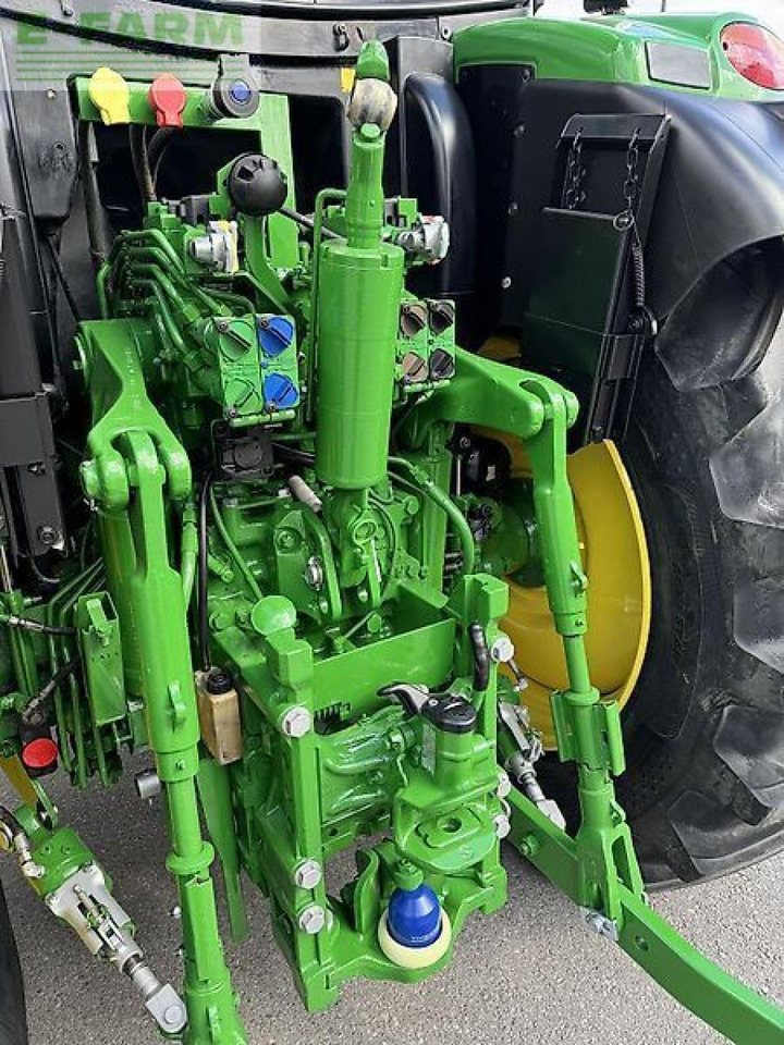 John Deere 6150r - Traktor: 5 kép. John Deere 6150r - Traktor: 5 kép.
