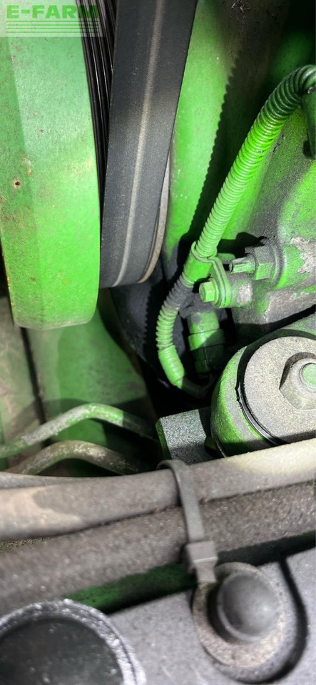 John Deere 6155 R - Traktor: 3 kép. John Deere 6155 R - Traktor: 3 kép.