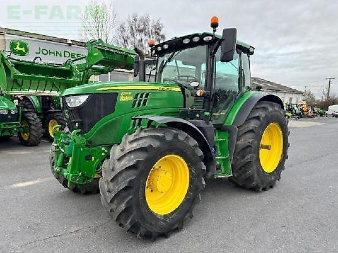 John Deere 6155r - Traktor: 1 kép. John Deere 6155r - Traktor: 1 kép.