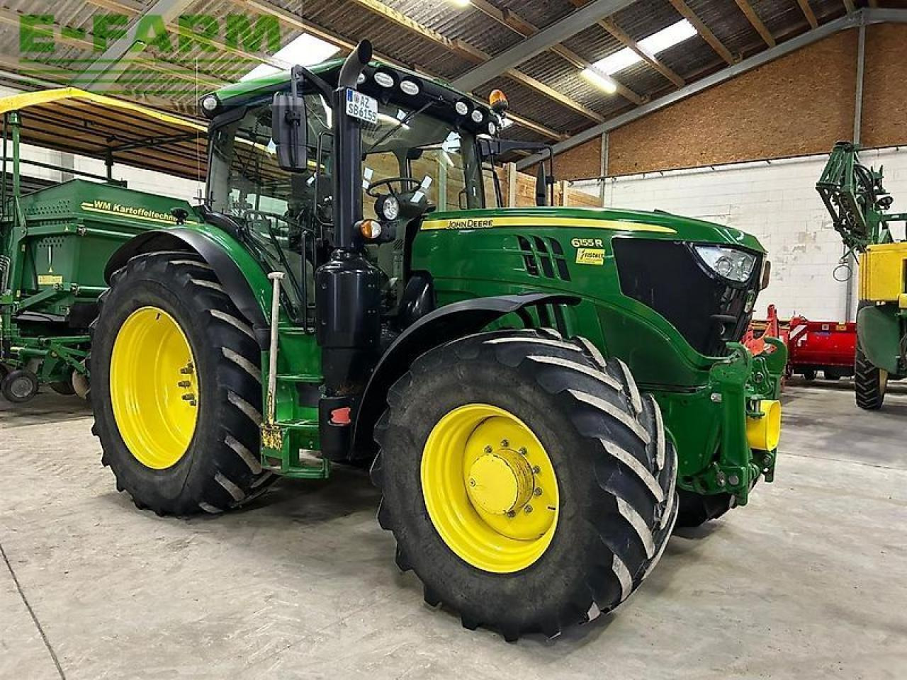 John Deere 6155r ap40 - Traktor: 2 kép. John Deere 6155r ap40 - Traktor: 2 kép.