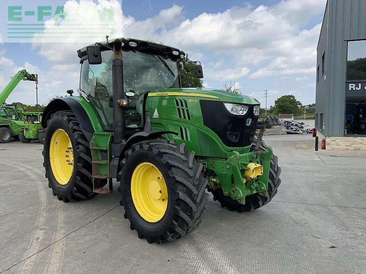 John Deere 6170r tractor (st22980) - Traktor: 2 kép. John Deere 6170r tractor (st22980) - Traktor: 2 kép.
