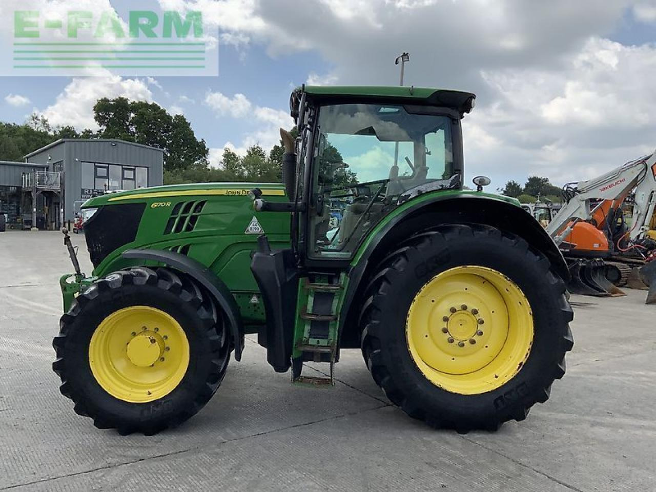 John Deere 6170r tractor (st22980) - Traktor: 5 kép. John Deere 6170r tractor (st22980) - Traktor: 5 kép.
