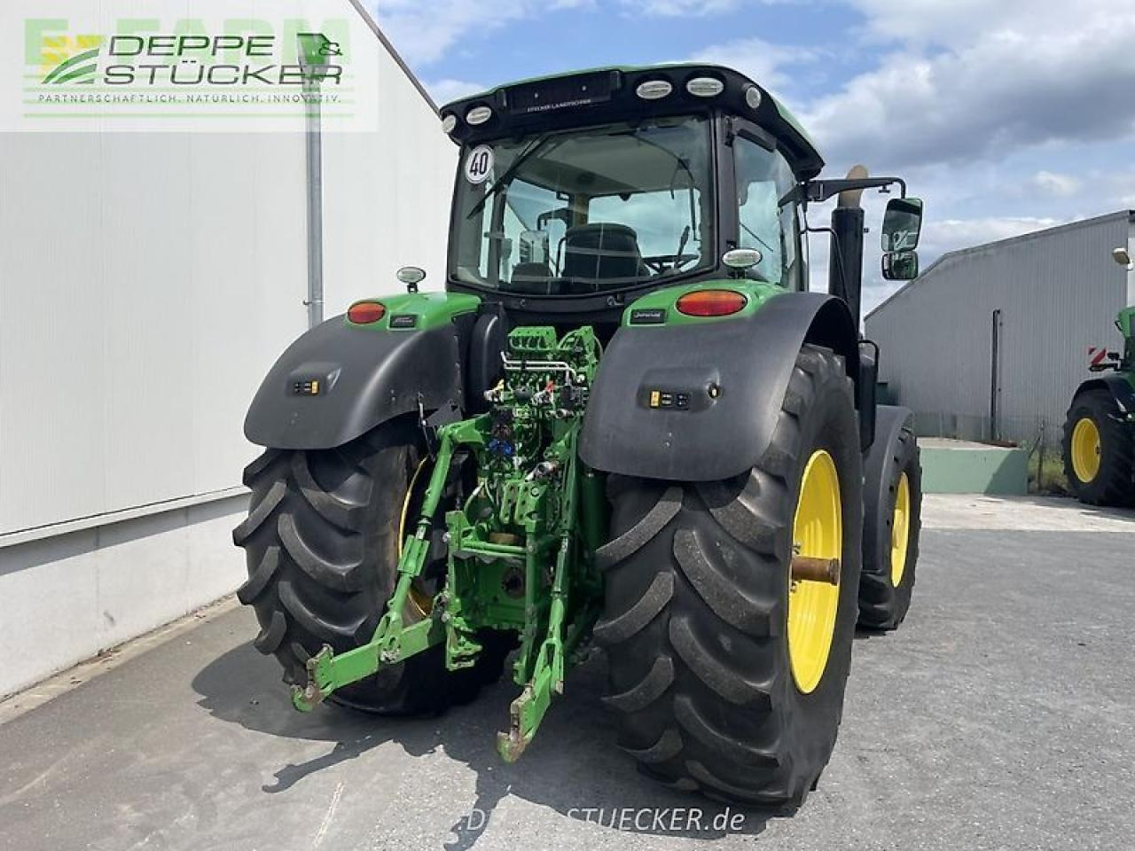 John Deere 6175r - Traktor: 2 kép. John Deere 6175r - Traktor: 2 kép.
