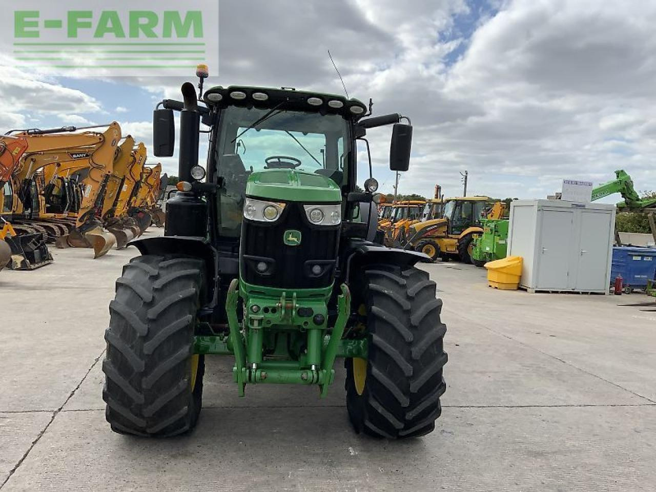 John Deere 6175r tractor (st24009) - Traktor: 3 kép. John Deere 6175r tractor (st24009) - Traktor: 3 kép.