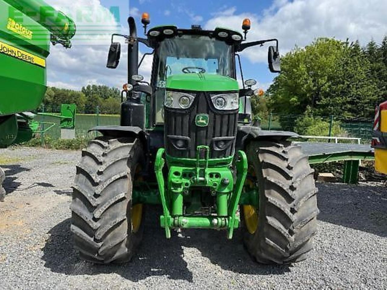 John Deere 6195m - Traktor: 2 kép. John Deere 6195m - Traktor: 2 kép.