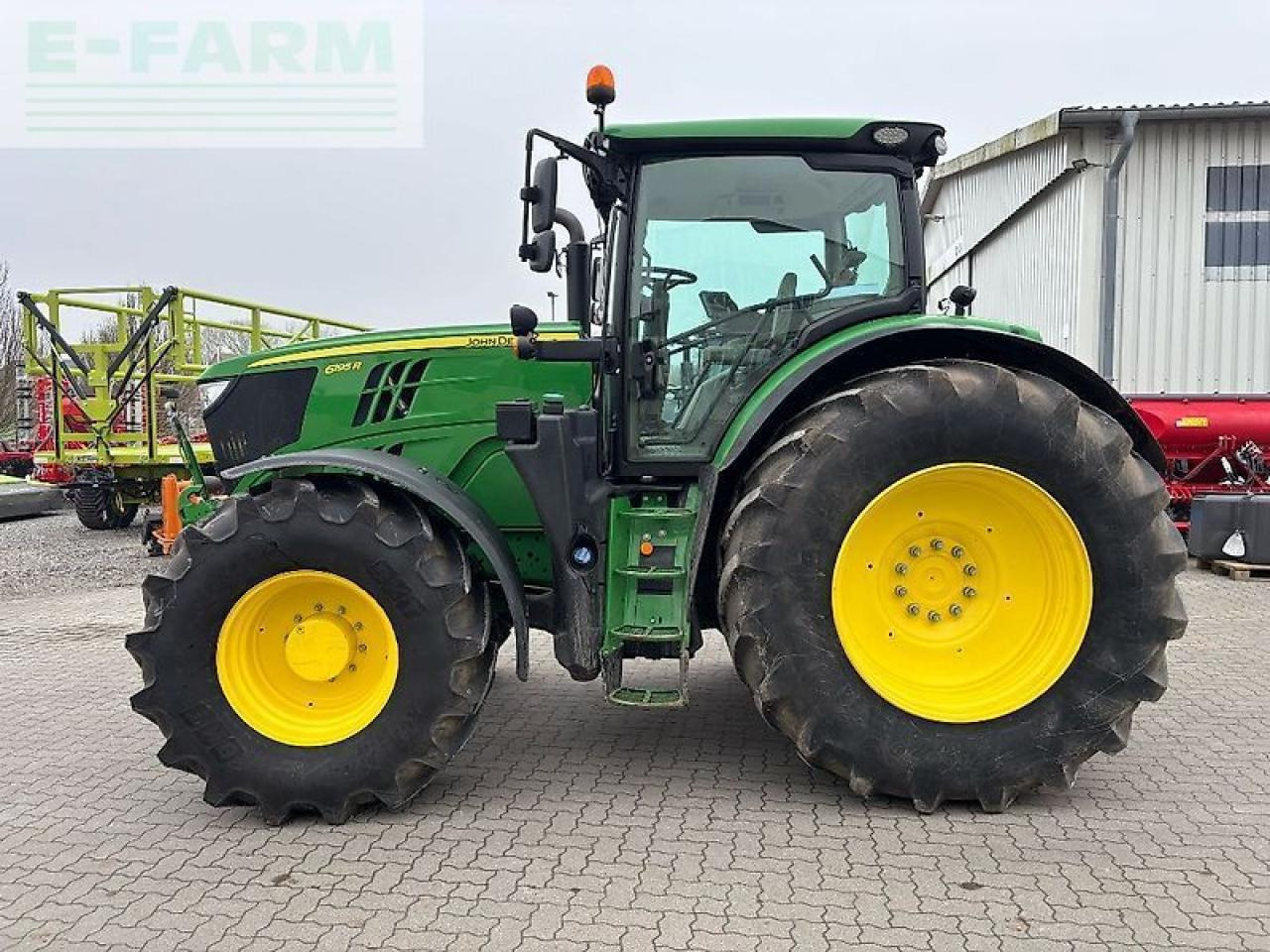 John Deere 6195r - Traktor: 3 kép. John Deere 6195r - Traktor: 3 kép.