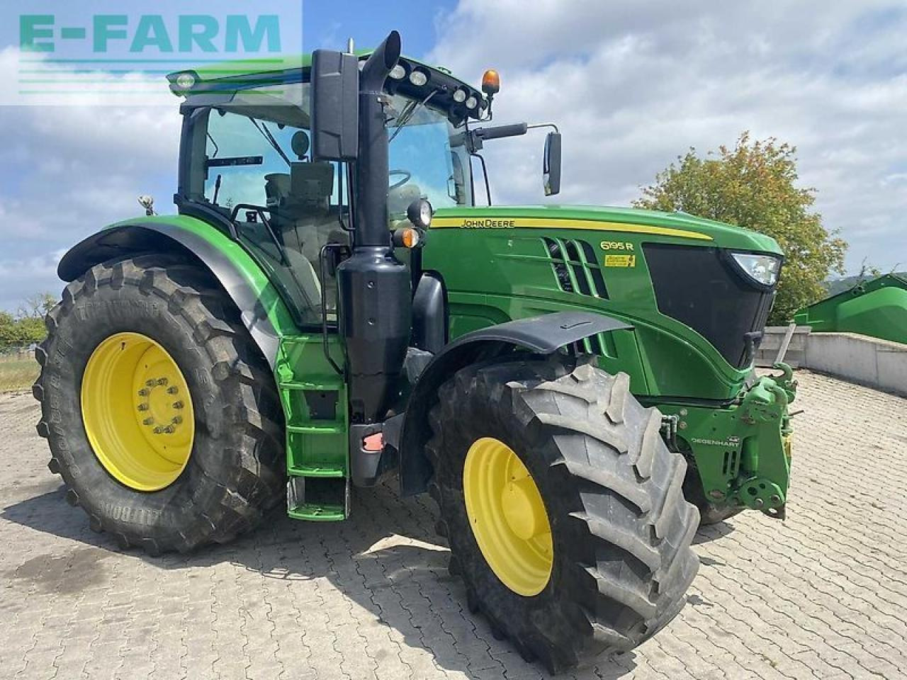 John Deere 6195r - Traktor: 2 kép. John Deere 6195r - Traktor: 2 kép.