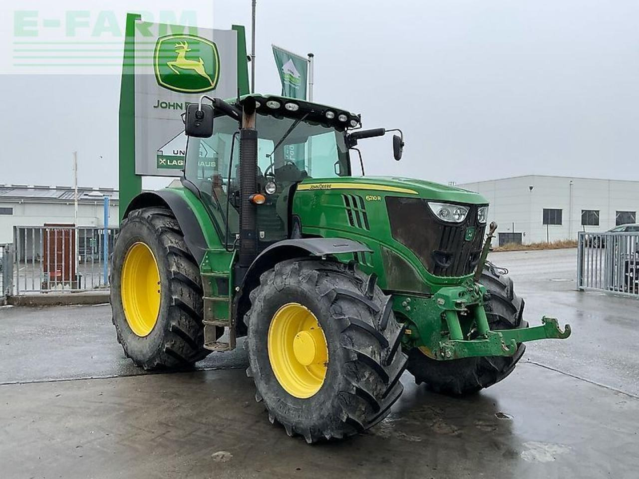 John Deere 6210r - Traktor: 2 kép. John Deere 6210r - Traktor: 2 kép.