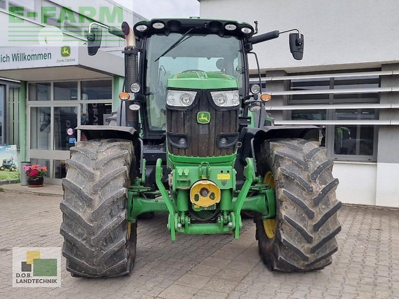 John Deere 6210r - Traktor: 3 kép. John Deere 6210r - Traktor: 3 kép.
