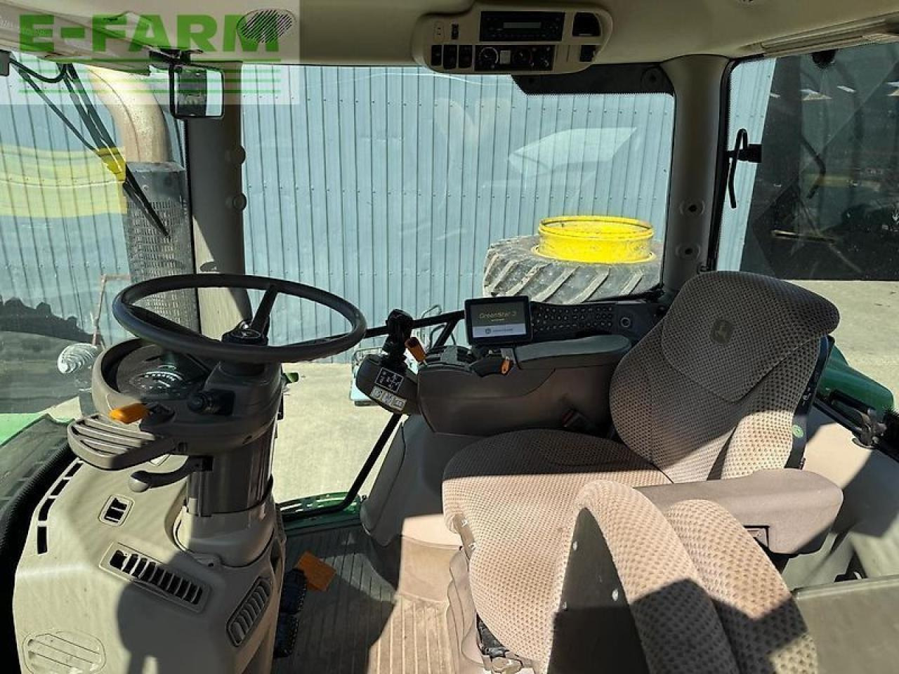 John Deere 6210r - Traktor: 1 kép. John Deere 6210r - Traktor: 1 kép.