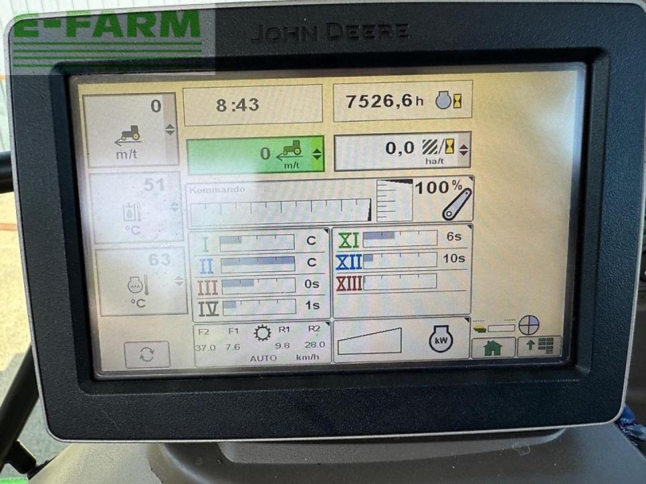 John Deere 6210r - Traktor: 2 kép. John Deere 6210r - Traktor: 2 kép.