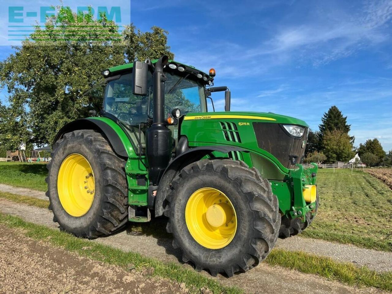 John Deere 6215r - Traktor: 3 kép. John Deere 6215r - Traktor: 3 kép.