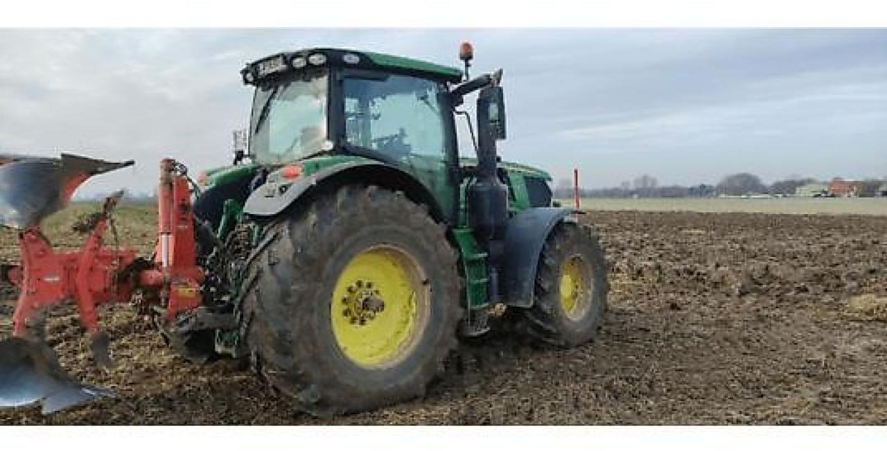 John Deere 6215r - Traktor: 5 kép. John Deere 6215r - Traktor: 5 kép.