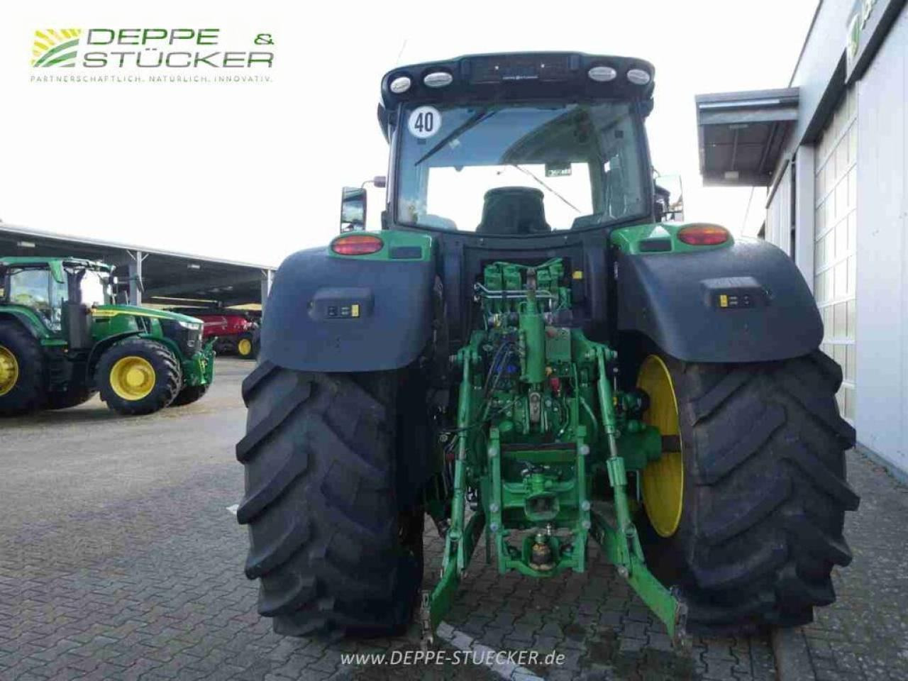 John Deere 6215r - Traktor: 5 kép. John Deere 6215r - Traktor: 5 kép.