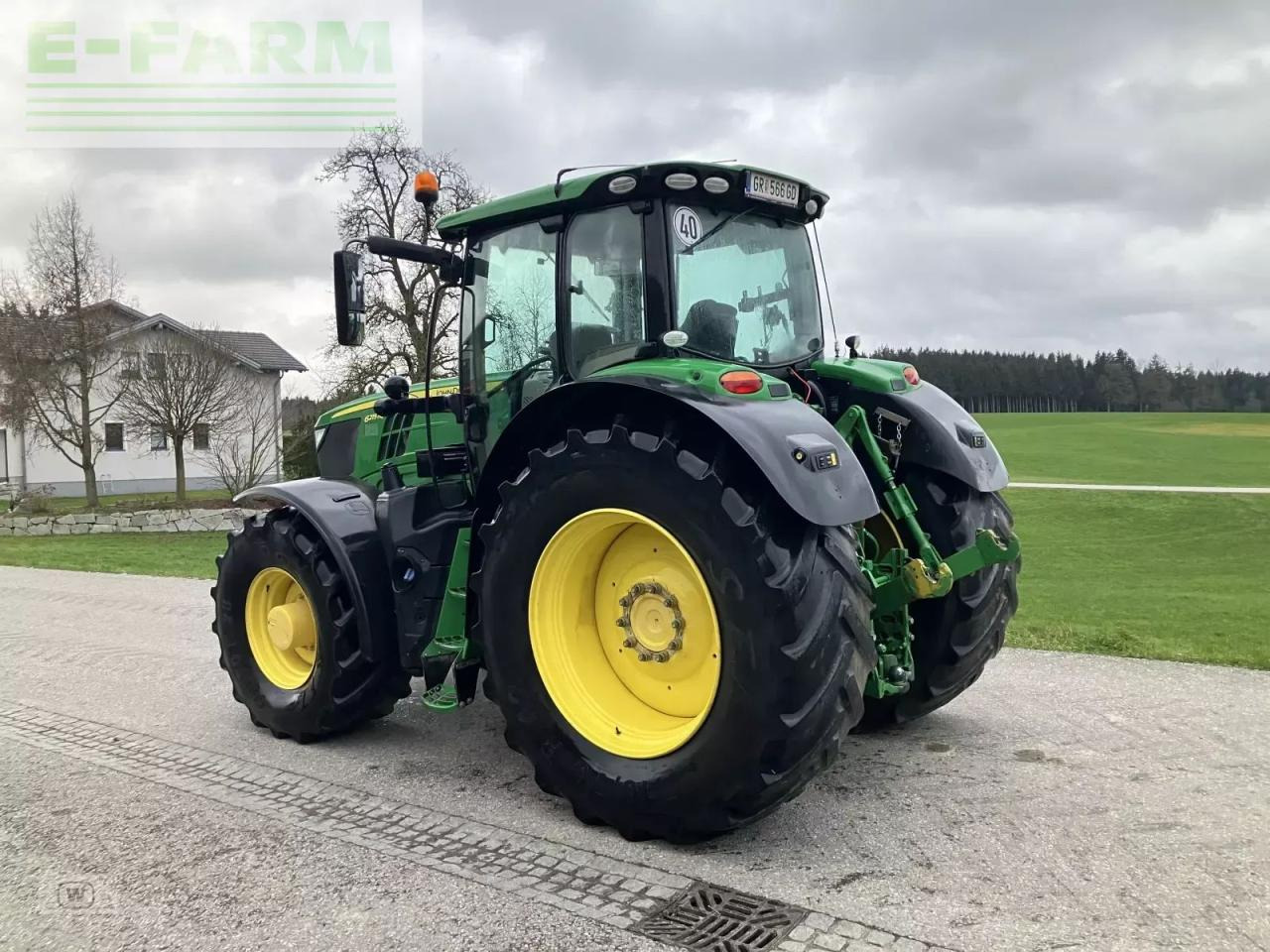 John Deere 6215r - Traktor: 3 kép. John Deere 6215r - Traktor: 3 kép.
