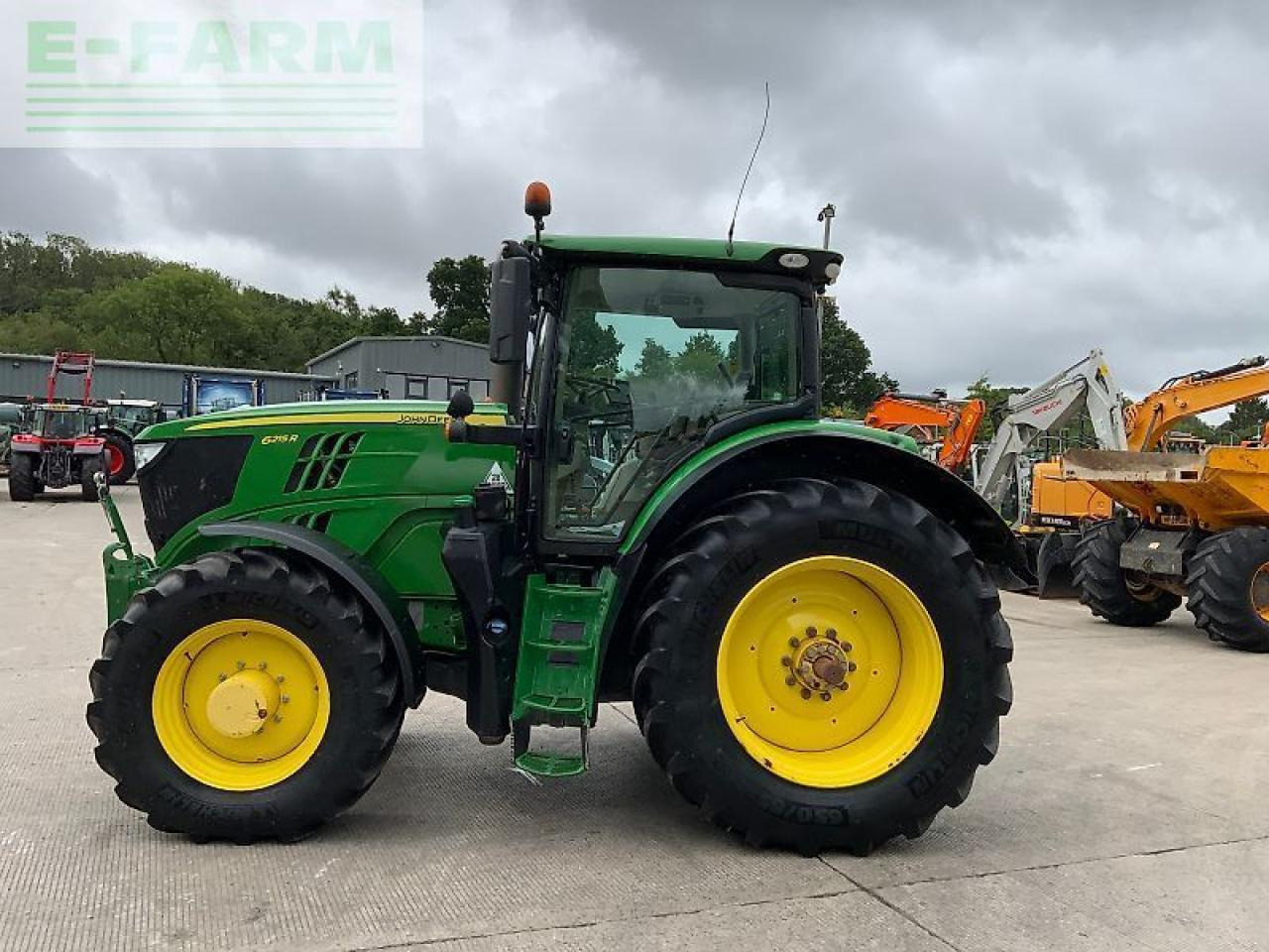 John Deere 6215r tractor (st23802) - Traktor: 5 kép. John Deere 6215r tractor (st23802) - Traktor: 5 kép.