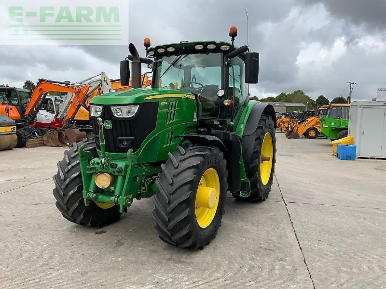 John Deere 6215r tractor (st23802) - Traktor: 4 kép. John Deere 6215r tractor (st23802) - Traktor: 4 kép.