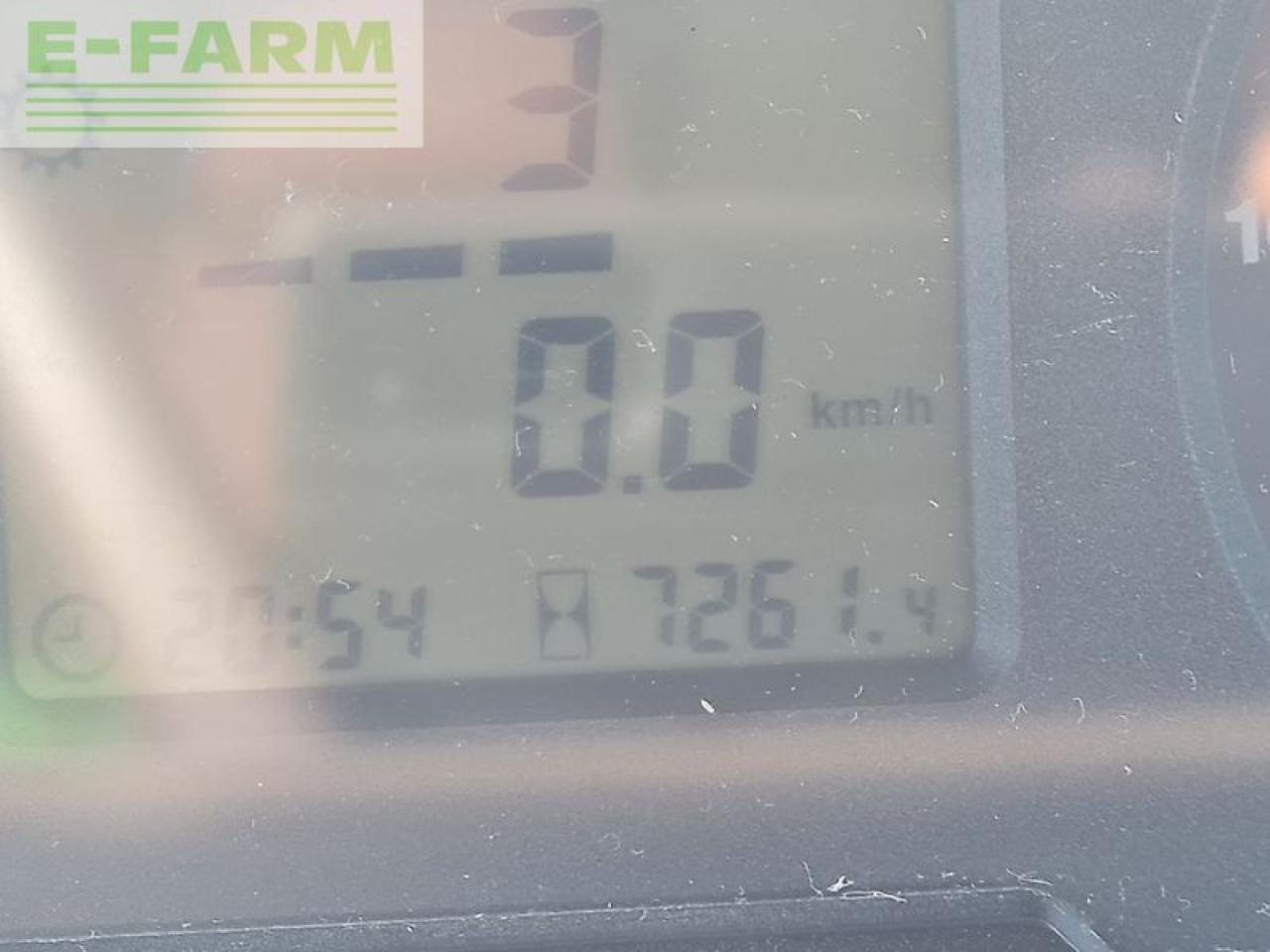 Traktor John Deere 6220 premium: 13 kép. Traktor John Deere 6220 premium: 13 kép.