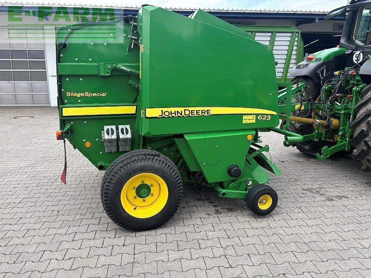 John Deere 623 - Kocka bálázó: 5 kép. John Deere 623 - Kocka bálázó: 5 kép.