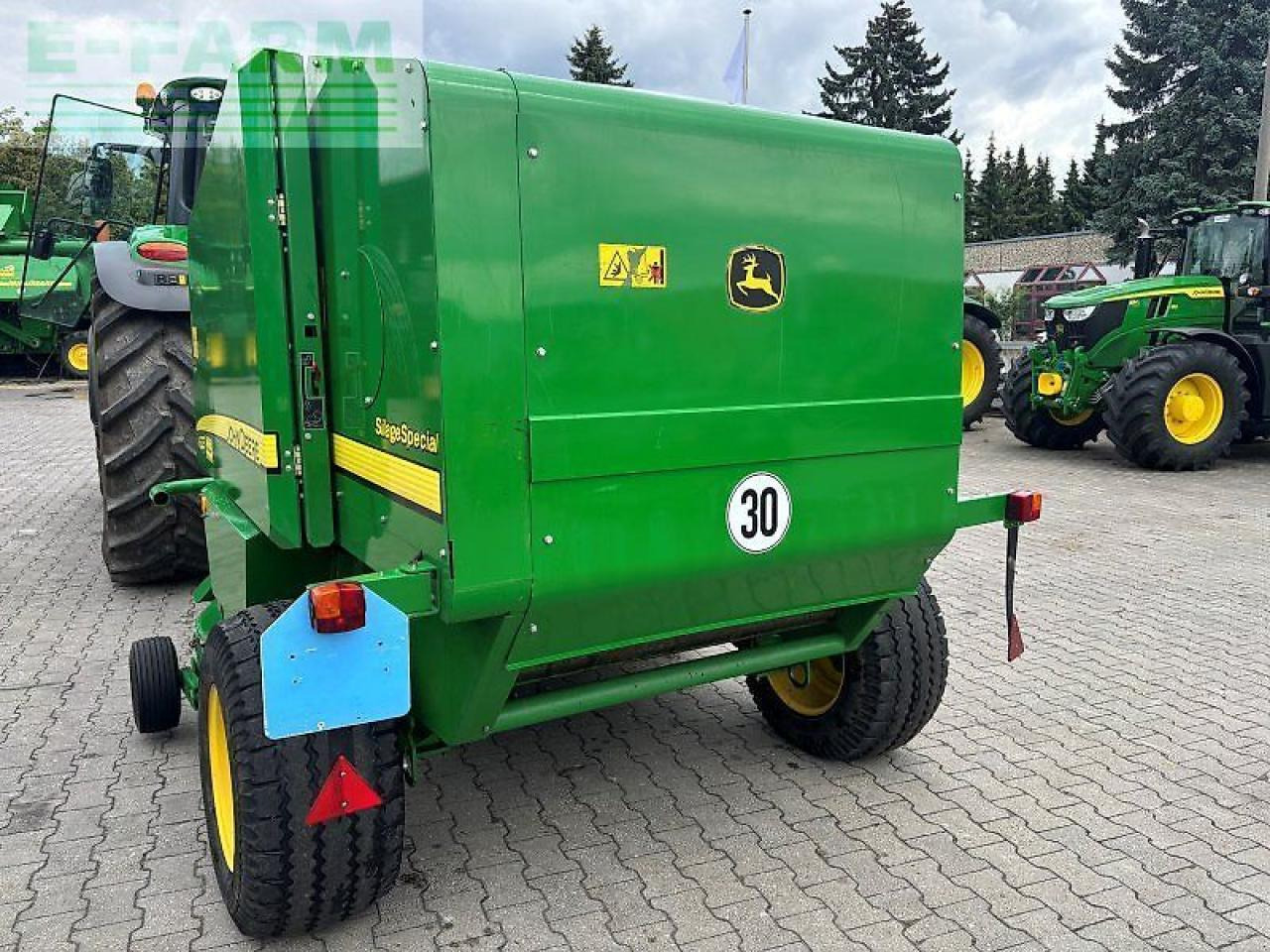 John Deere 623 - Kocka bálázó: 3 kép. John Deere 623 - Kocka bálázó: 3 kép.