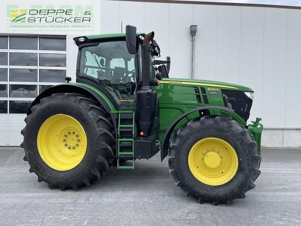 John Deere 6230r - Traktor: 3 kép. John Deere 6230r - Traktor: 3 kép.