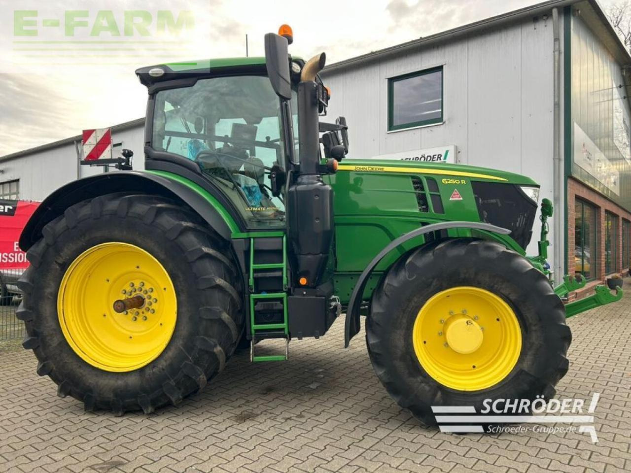 John Deere 6250 r ultimate - Traktor: 4 kép. John Deere 6250 r ultimate - Traktor: 4 kép.
