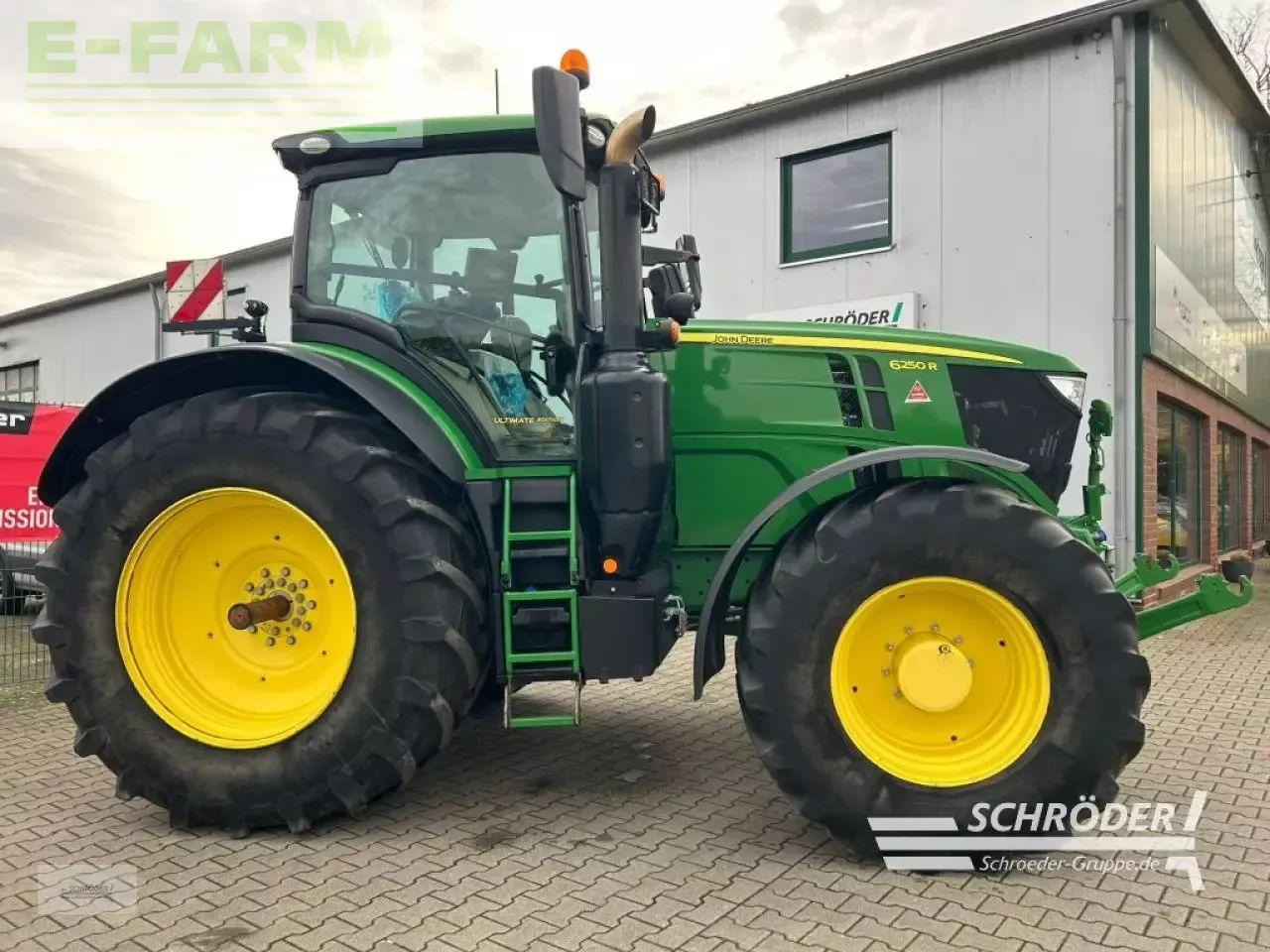 John Deere 6250 r ultimate - Traktor: 4 kép. John Deere 6250 r ultimate - Traktor: 4 kép.