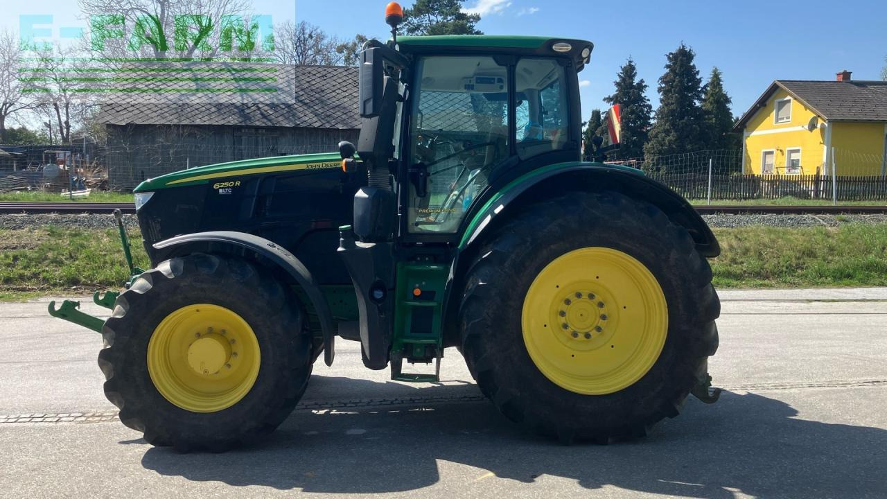 John Deere 6250R - Traktor: 2 kép. John Deere 6250R - Traktor: 2 kép.