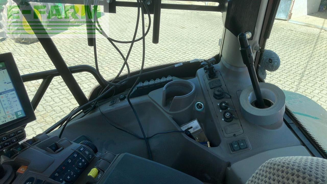 Traktor John Deere 6250R: 13 kép.