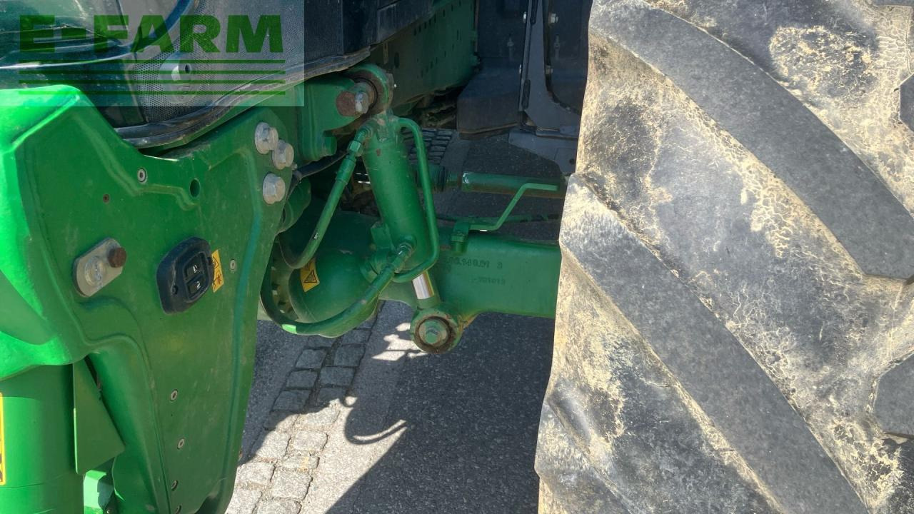 Traktor John Deere 6250R: 17 kép.