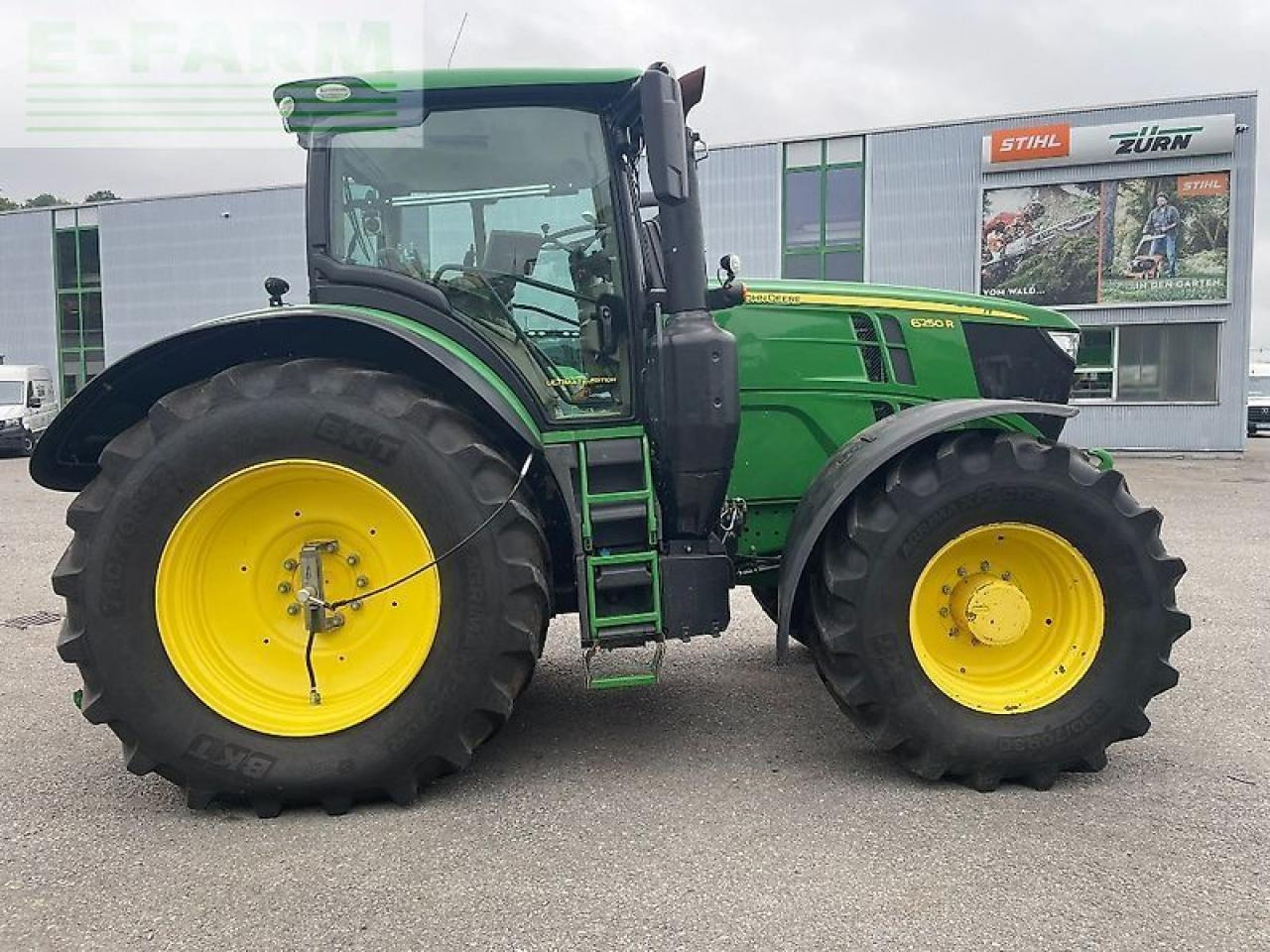 John Deere 6250r - Traktor: 1 kép. John Deere 6250r - Traktor: 1 kép.