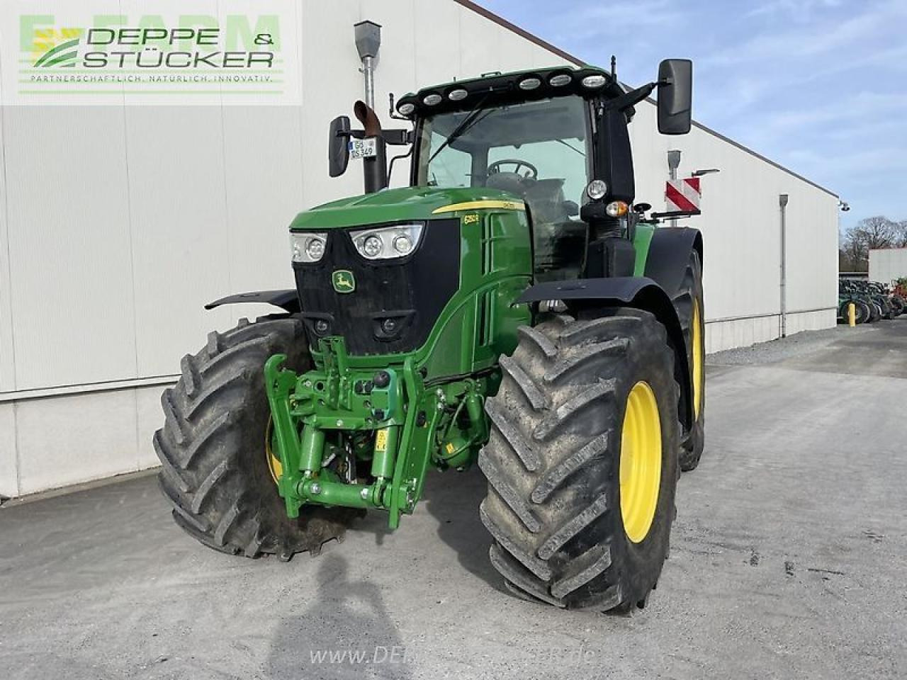 Traktor John Deere 6250r: 13 kép. Traktor John Deere 6250r: 13 kép.