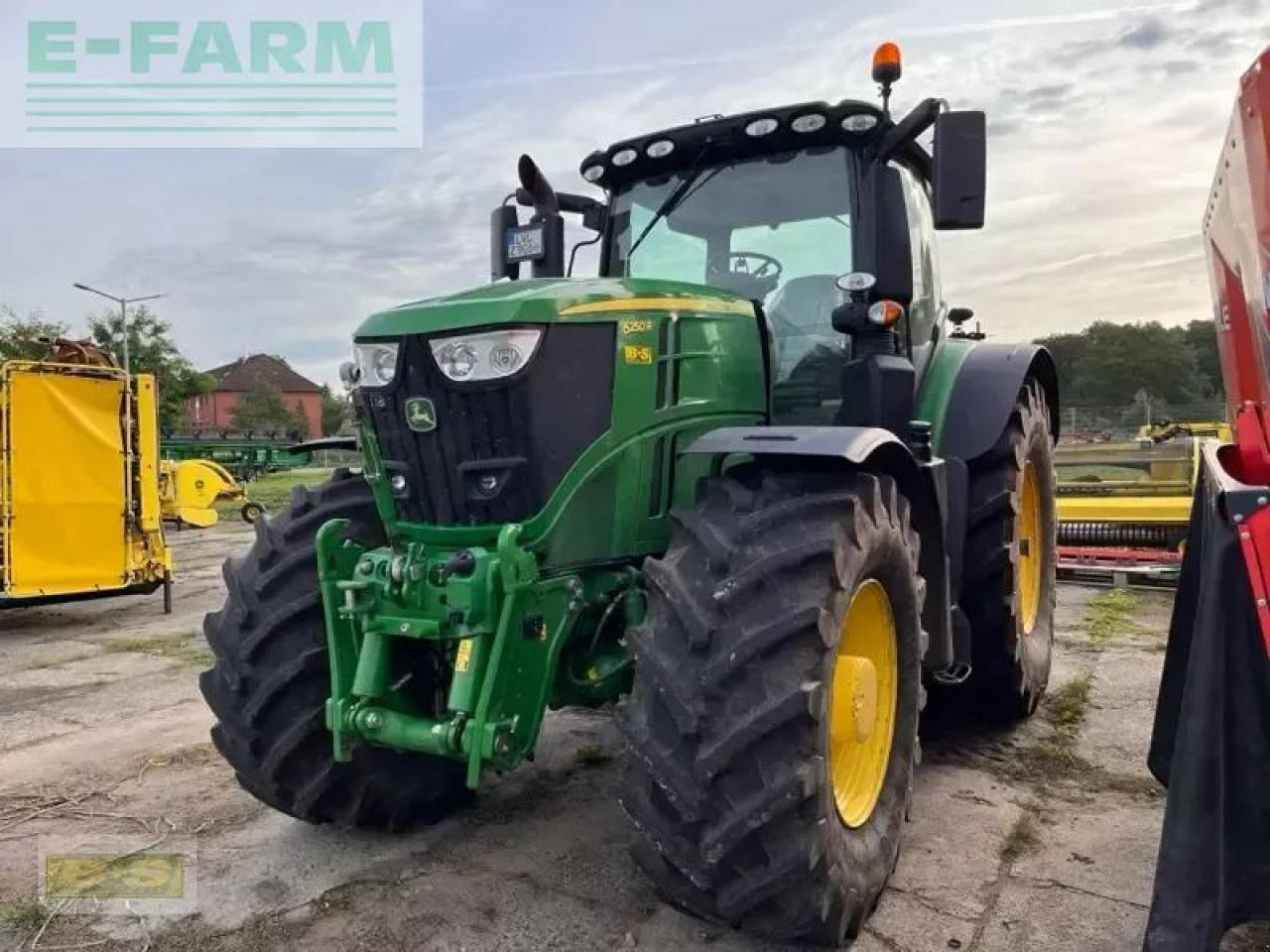 John Deere 6250r - Traktor: 1 kép. John Deere 6250r - Traktor: 1 kép.