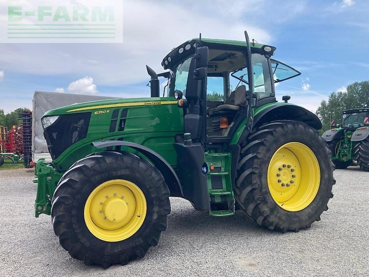 John Deere 6250r - Traktor: 1 kép. John Deere 6250r - Traktor: 1 kép.
