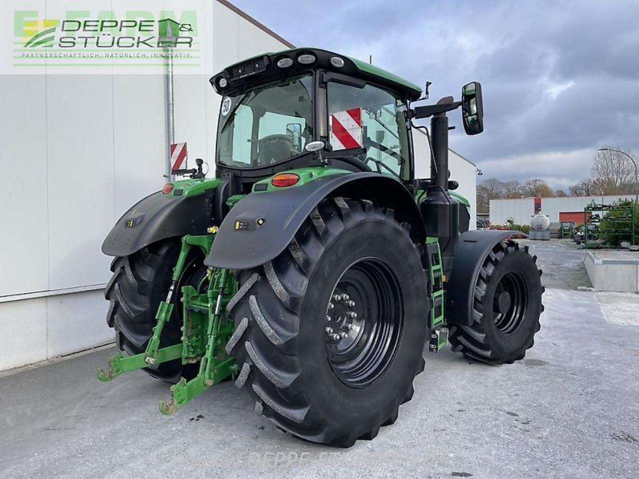 John Deere 6250r - Traktor: 2 kép. John Deere 6250r - Traktor: 2 kép.