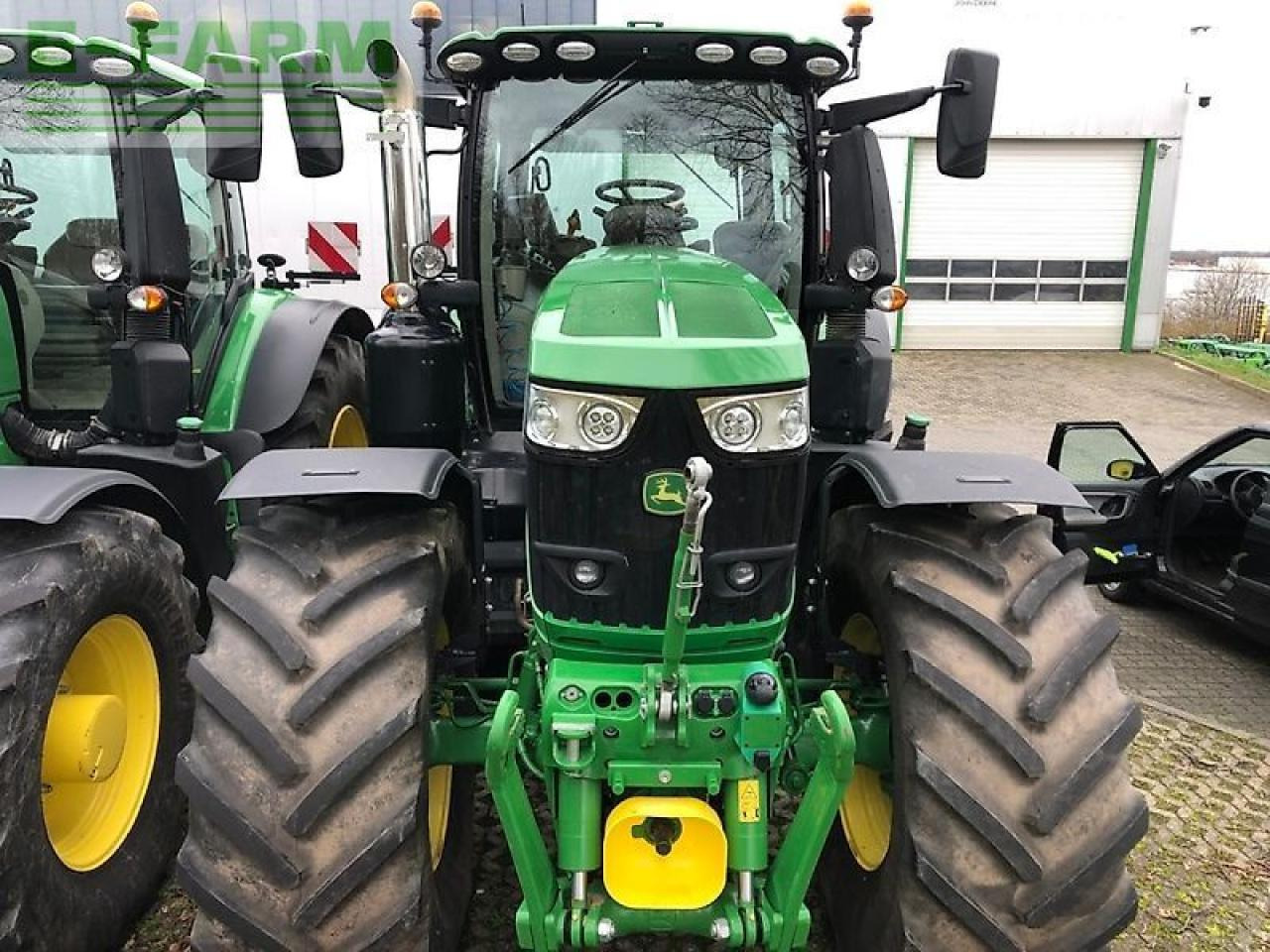 John Deere 6250r mit fkh/ fzw/ ap-40km/h - Traktor: 3 kép. John Deere 6250r mit fkh/ fzw/ ap-40km/h - Traktor: 3 kép.