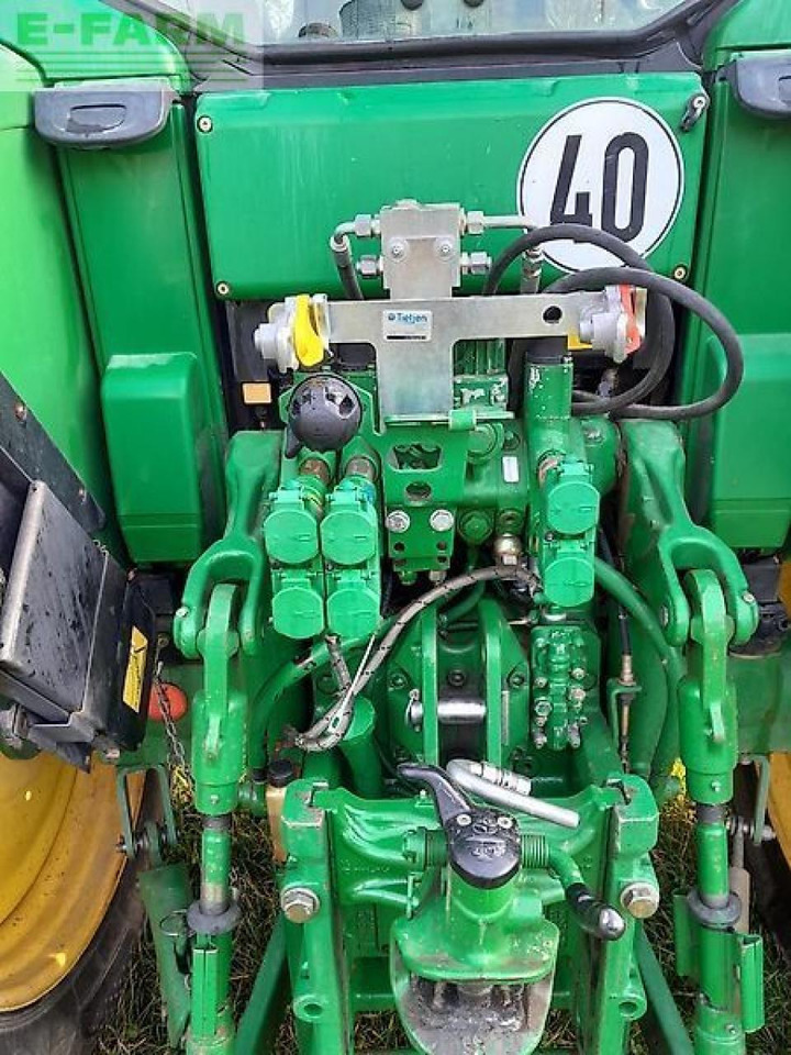 Traktor John Deere 6320 premium: 7 kép. Traktor John Deere 6320 premium: 7 kép.