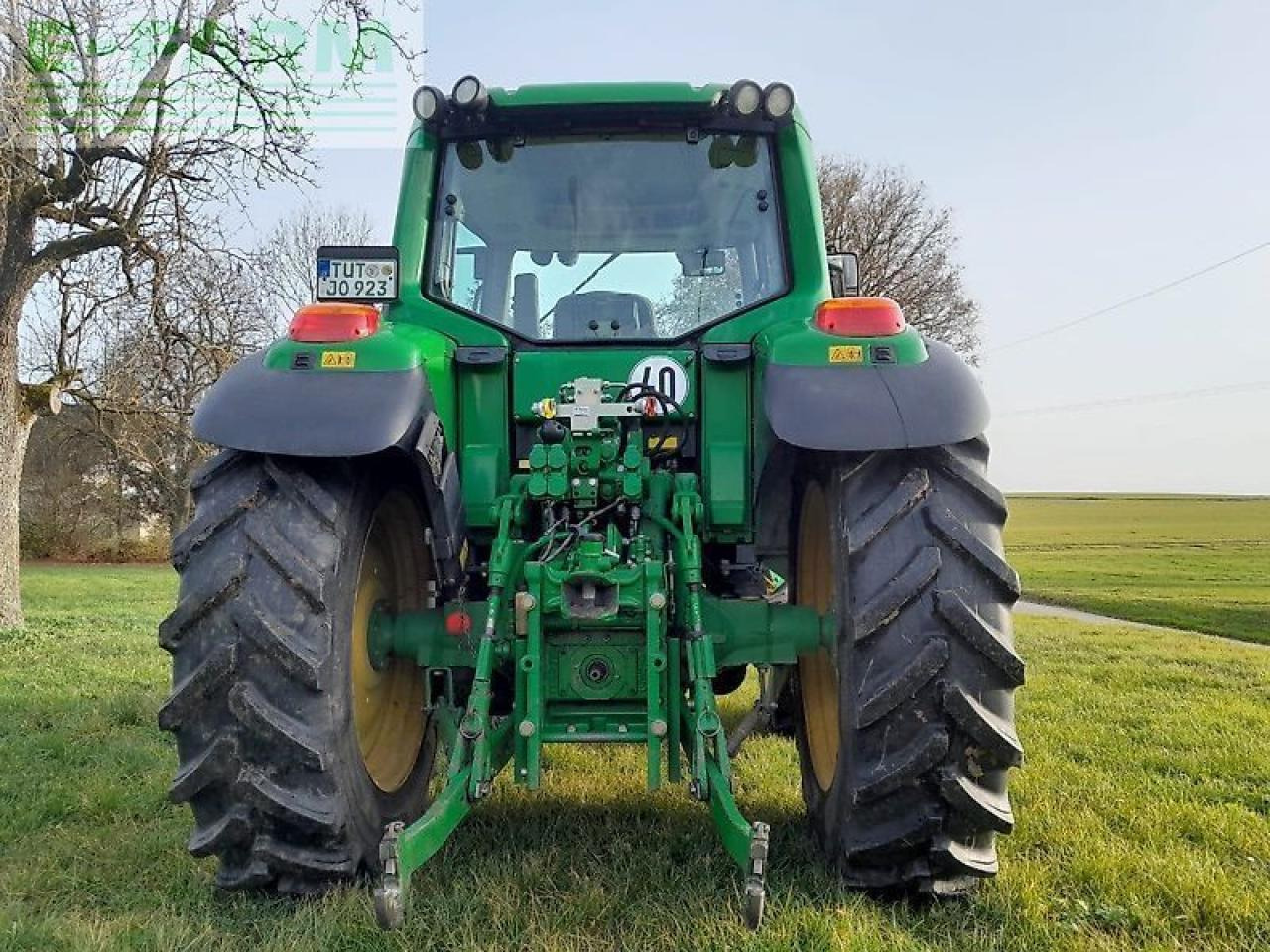 Traktor John Deere 6320 premium: 10 kép. Traktor John Deere 6320 premium: 10 kép.