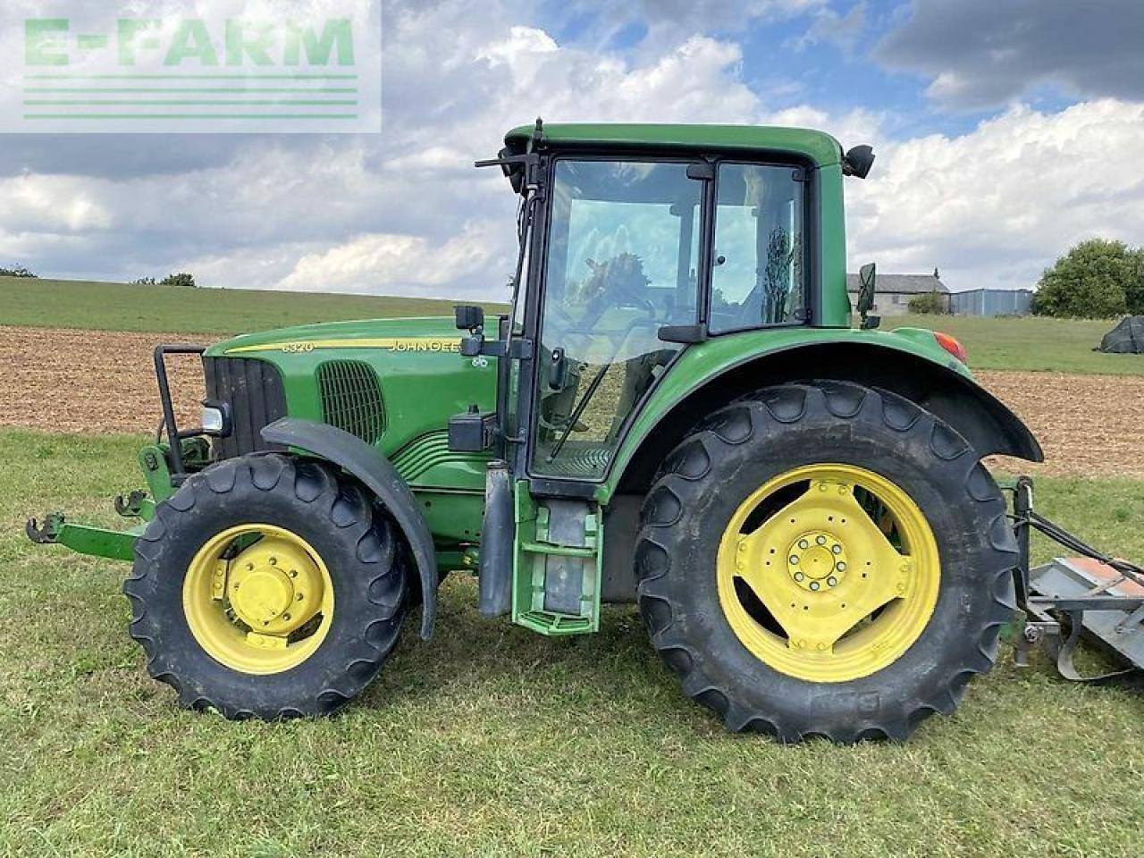 John Deere 6320 premium - Traktor: 1 kép. John Deere 6320 premium - Traktor: 1 kép.