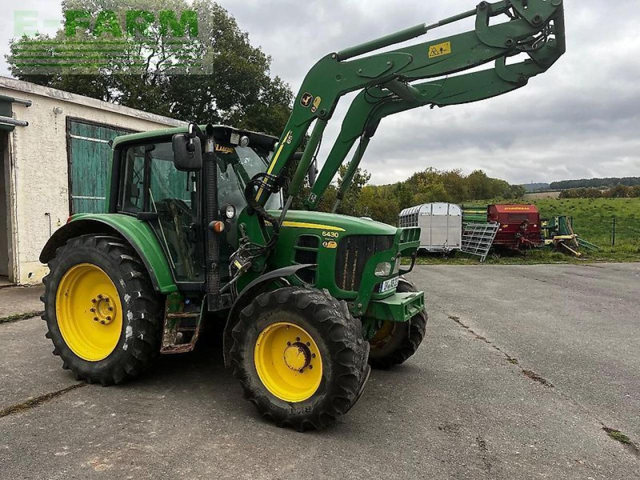 John Deere 6430 premium - Traktor: 2 kép. John Deere 6430 premium - Traktor: 2 kép.