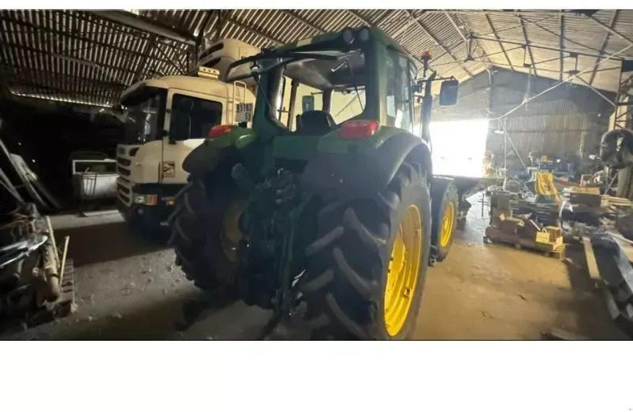 John Deere 6520 - Traktor: 2 kép. John Deere 6520 - Traktor: 2 kép.