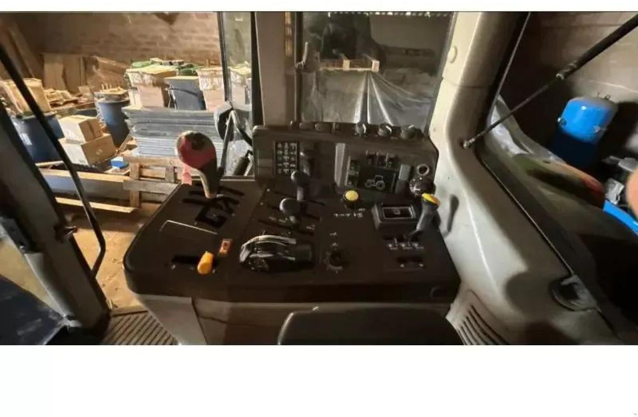 John Deere 6520 - Traktor: 5 kép. John Deere 6520 - Traktor: 5 kép.