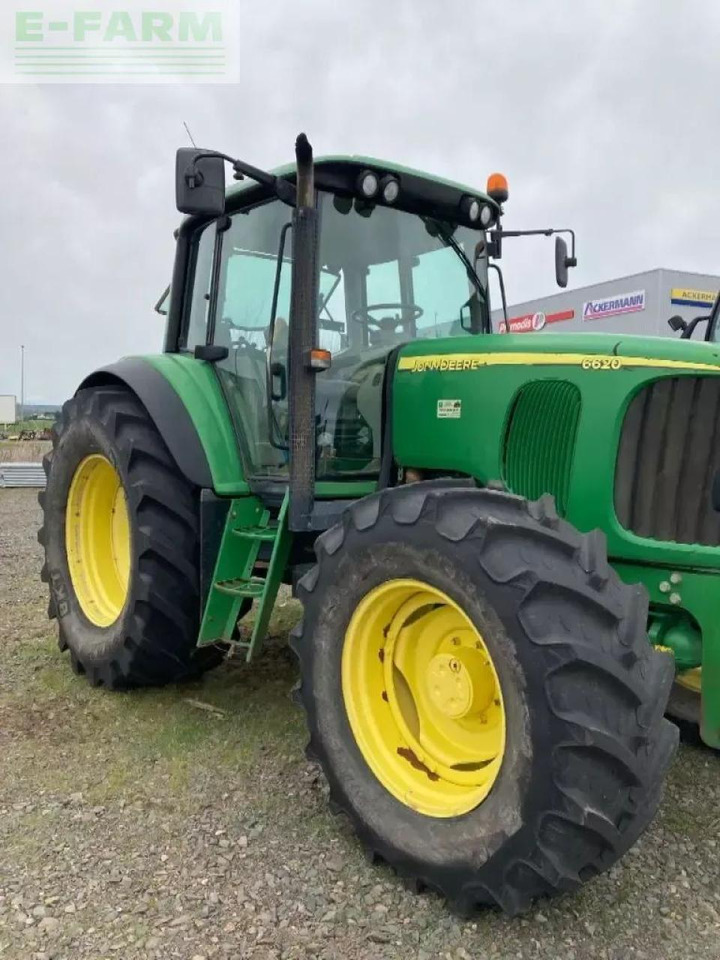 John Deere 6620 - Traktor: 2 kép. John Deere 6620 - Traktor: 2 kép.