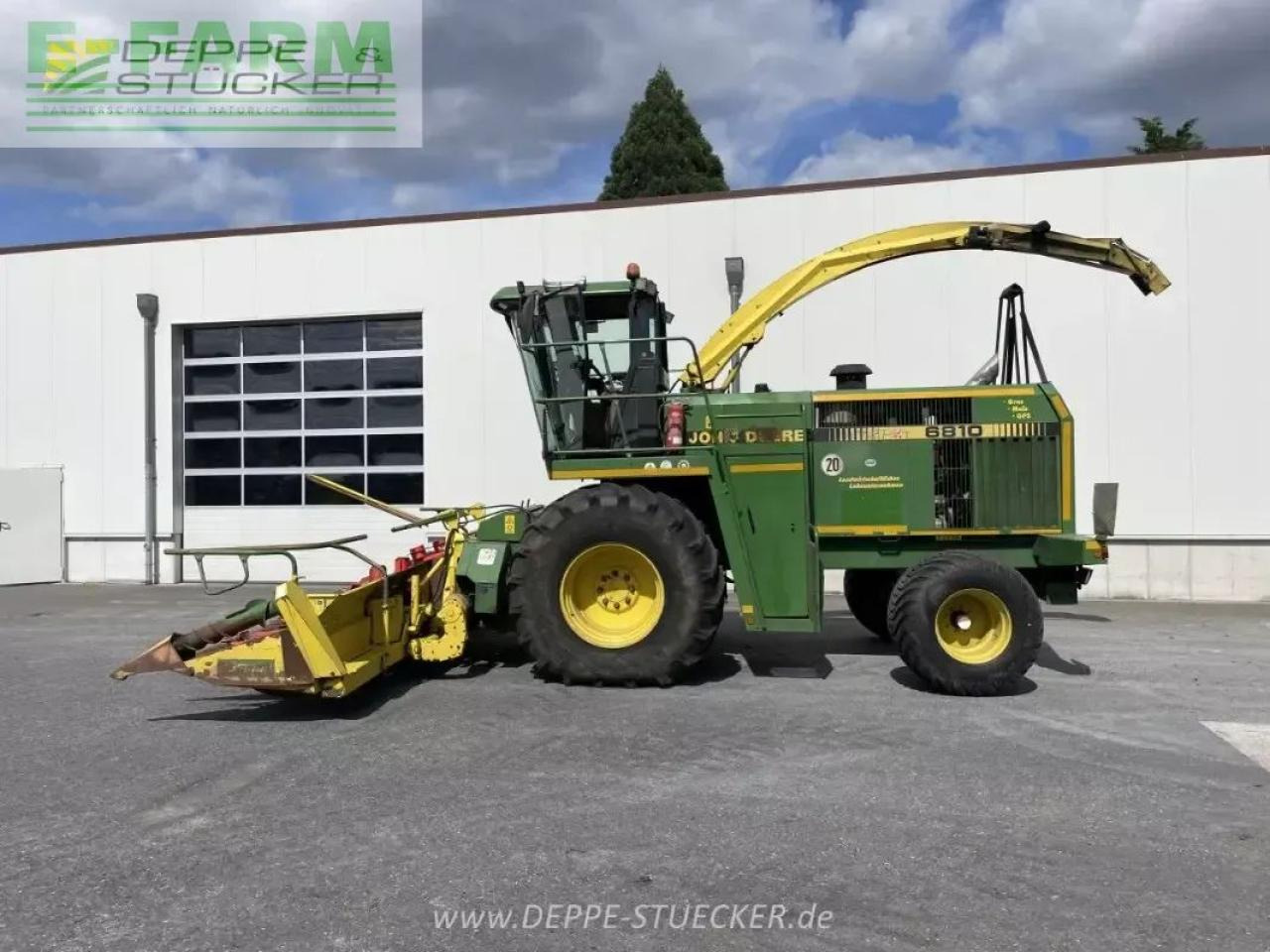 Önjáró szecskázógép John Deere 6810: 14 kép. Önjáró szecskázógép John Deere 6810: 14 kép.
