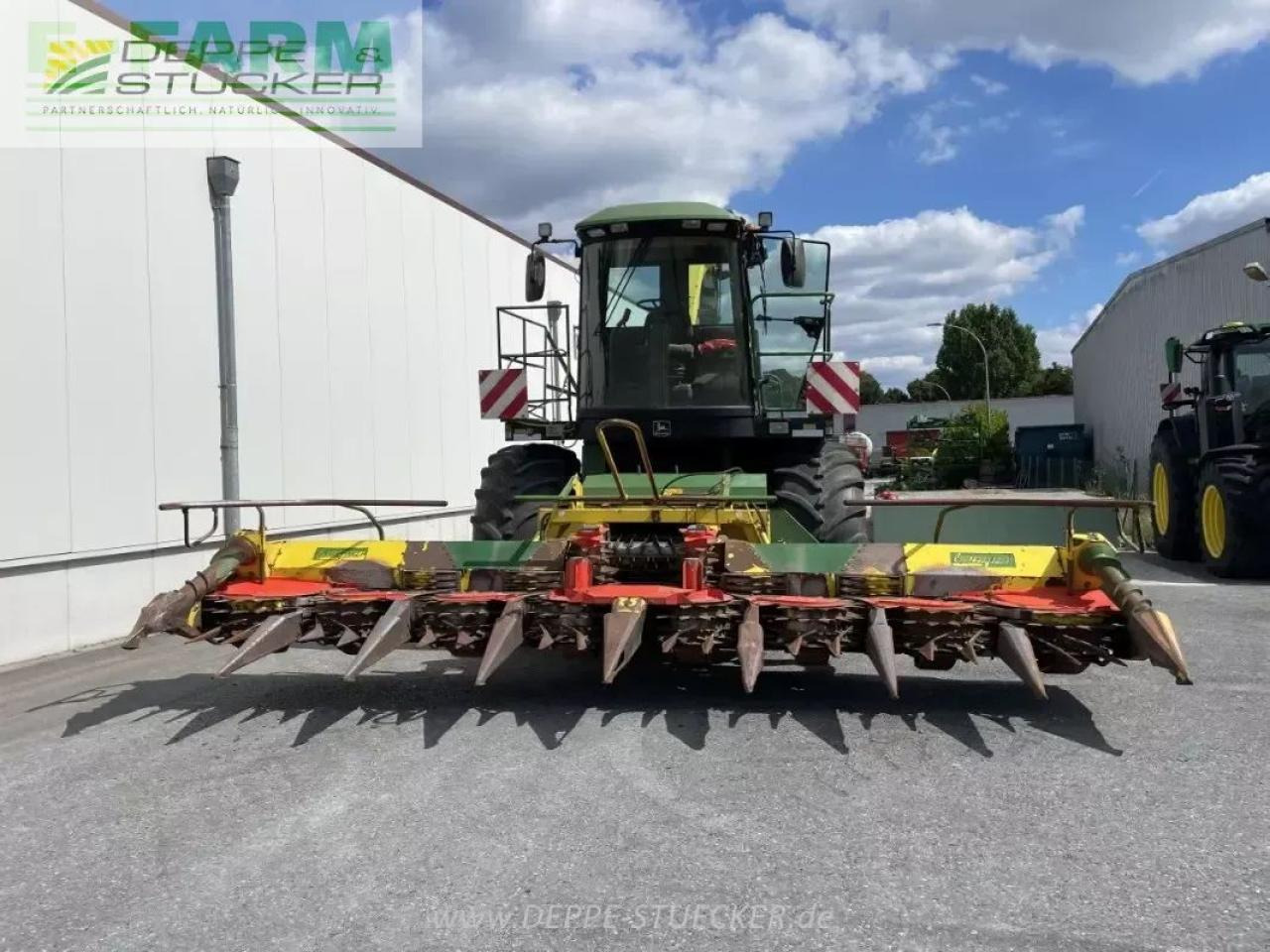 Önjáró szecskázógép John Deere 6810: 16 kép. Önjáró szecskázógép John Deere 6810: 16 kép.