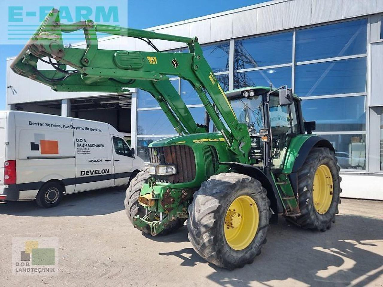 John Deere 6820 - Traktor: 1 kép. John Deere 6820 - Traktor: 1 kép.