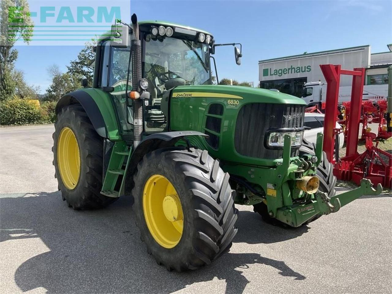 John Deere 6830 - Traktor: 2 kép. John Deere 6830 - Traktor: 2 kép.